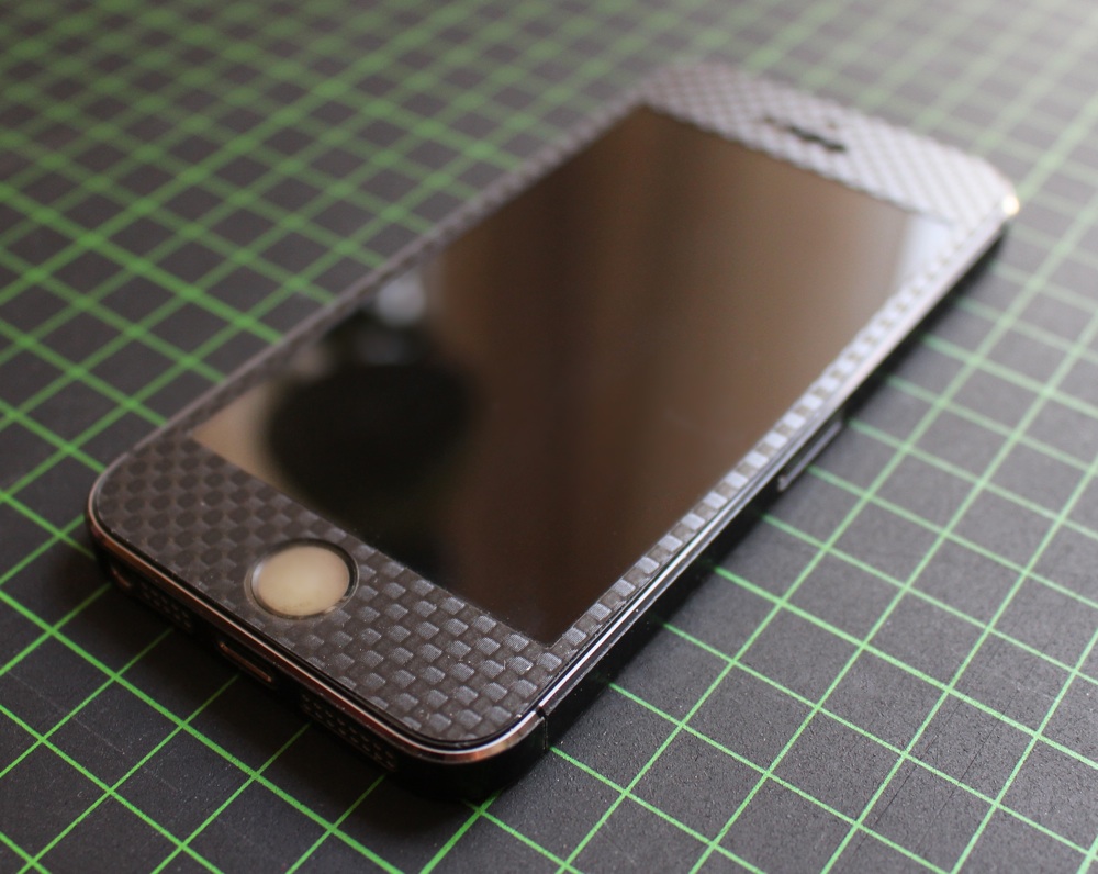 iPhone Aufkleber / Sticker 3D Struktur für iPhone 4/4S/5/5S - Carbon schwarz - Chessboard