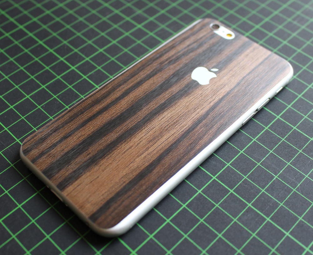 iPhone 6 / 6S / 6 Plus / 6S Plus / 7 Aufkleber / Sticker / Skin. 3D Aufkleber für die Rückseite. - 3D Holz, metallic, braun