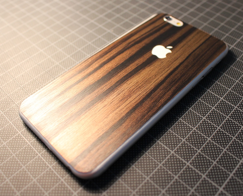 iPhone 6 / 6S / 6 Plus / 6S Plus / 7 Aufkleber / Sticker / Skin. 3D Aufkleber für die Rückseite. - 3D Holz, metallic, braun