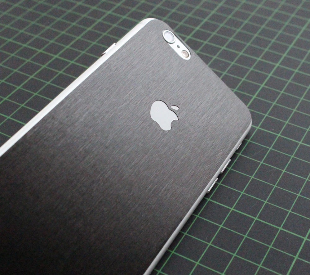 iPhone 6 / 6S / 6 Plus / 6S Plus / 7 Aufkleber / Sticker / Skin. 3D Aufkleber für die Rückseite. - Gebürsteter Stahl