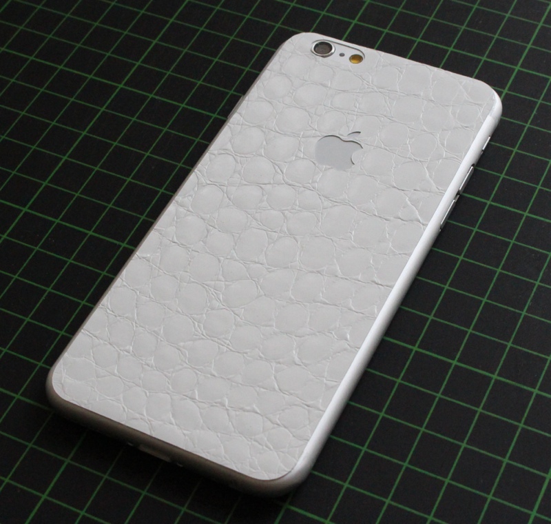 iPhone 6 / 6S / 6 Plus / 6S Plus / 7 Aufkleber / Sticker / Skin. 3D Aufkleber für die Rückseite. - Alligator weiß