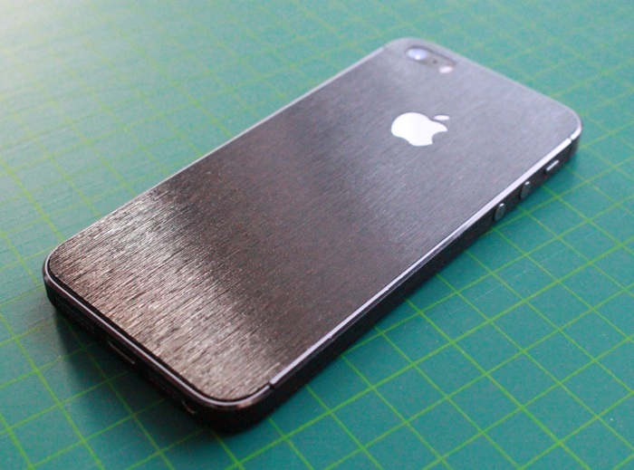 iPhone Aufkleber / Sticker 3D Struktur für iPhone 4/4S/5/5S - Gebürsteter Stahl - schwarz