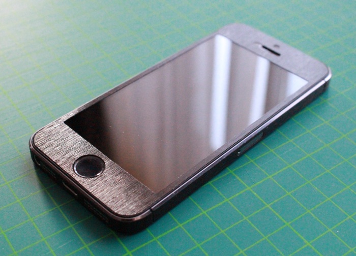iPhone Aufkleber / Sticker 3D Struktur für iPhone 4/4S/5/5S - Gebürsteter Stahl - schwarz