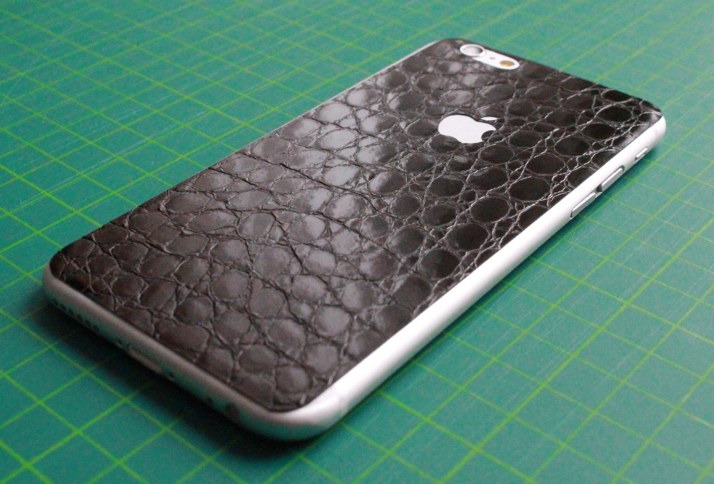 iPhone 6 / 6S / 6 Plus / 6S Plus / 7 Aufkleber / Sticker / Skin. 3D Aufkleber für die Rückseite. - Alligator Black - Sonderedition