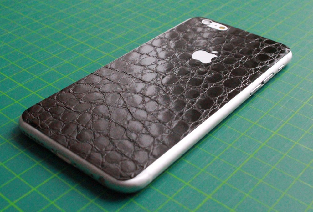 iPhone 6 / 6S / 6 Plus / 6S Plus / 7 Aufkleber / Sticker / Skin. 3D Aufkleber für die Rückseite. - Alligator Black - Sonderedition iPhone 6 / 6S / 6 Plus / 6S Plus / 7 Aufkleber / Sticker / Skin. 3D Aufkleber für die Rückseite. - Alligator Black - Sonderedition