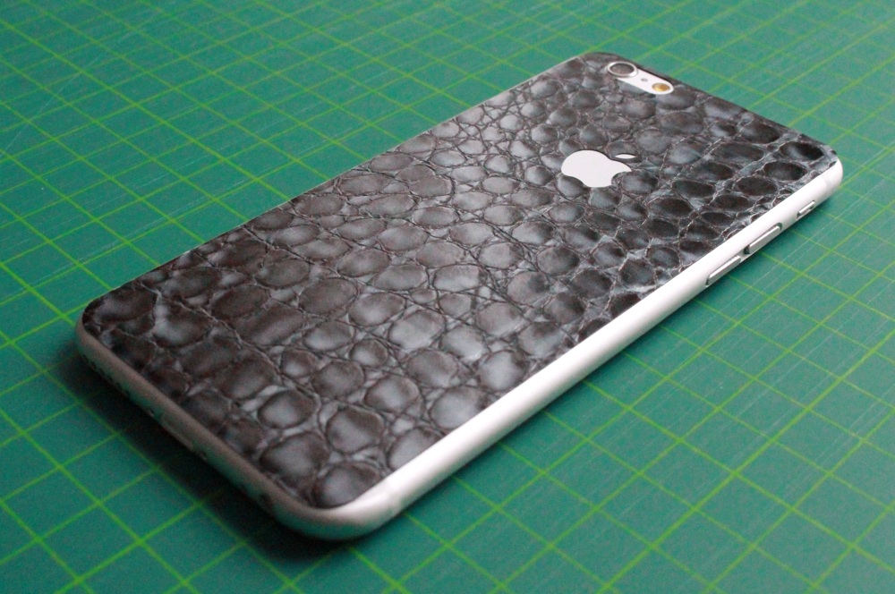iPhone 6 / 6S / 6 Plus / 6S Plus / 7 Aufkleber / Sticker / Skin. 3D Aufkleber für die Rückseite. - Alligator Leder, grau